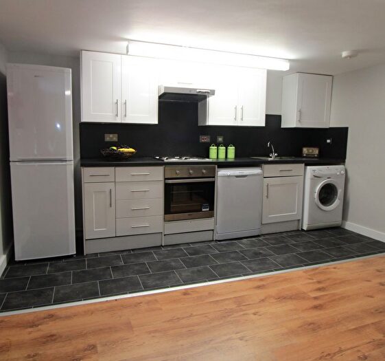 1 Bedroom Flat To Rent In North Lane, Leeds, LS6
