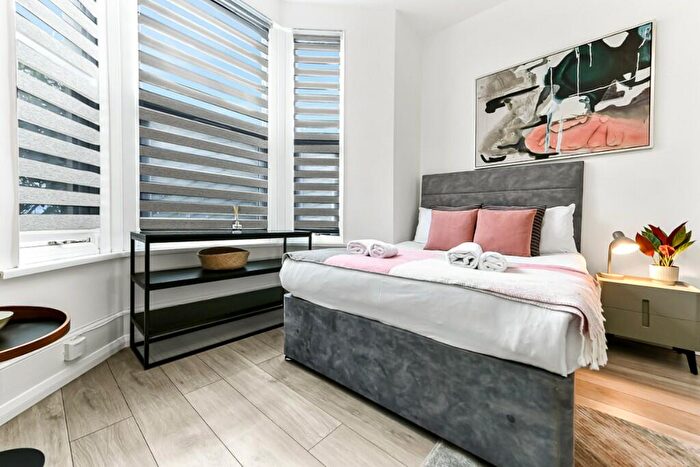 2 Bedroom Serviced Apartments To Rent In Harbut Road, London, SW11