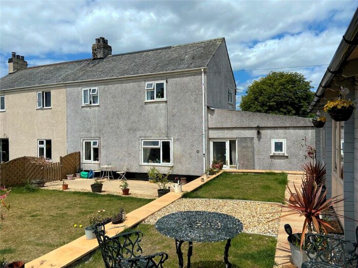 3 Bedroom End Of Terrace House For Sale In Tremadart Road, Duloe, Liskeard, Cornwall, PL14