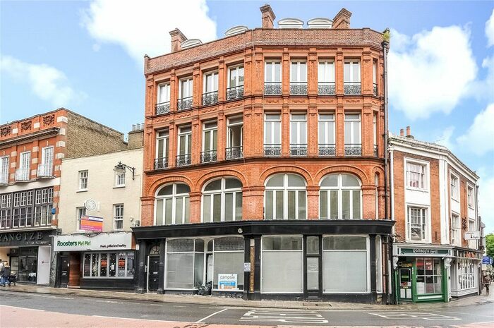 1 Bedroom Flat To Rent In Thames Street, Windsor, Berkshire, SL4