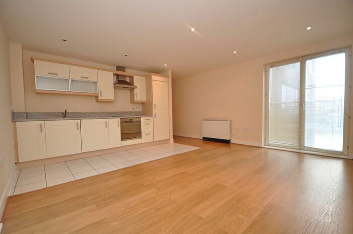 2 Bedroom Property To Rent In Watersmeet, Chatham, ME4