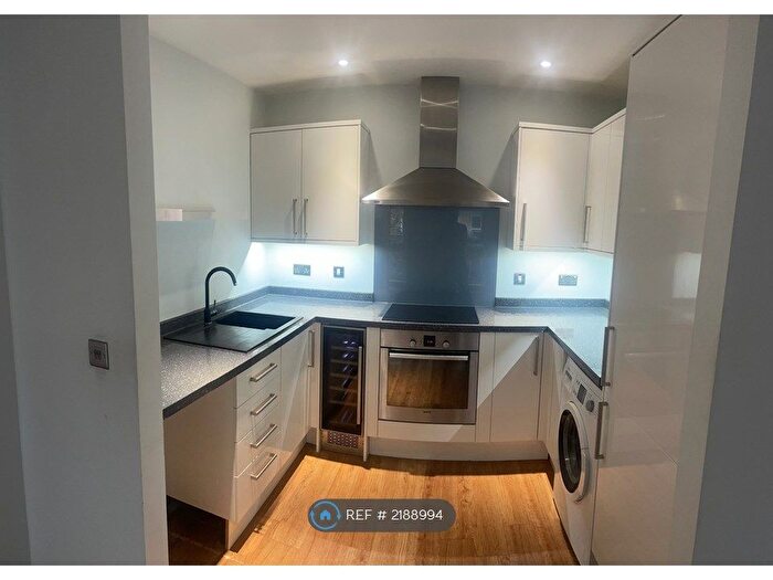 2 Bedroom Flat To Rent In Portland Place, Greenhithe, DA9