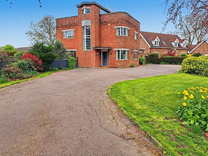 4 Bedroom Detached House For Sale In Station Road, Long Sutton, PE12