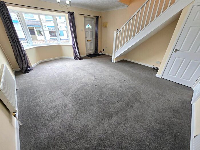 2 Bedroom End Of Terrace House For Sale In Commodore Road, Oulton Broad, NR32