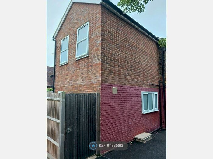 1 Bedroom Semi-Detached House To Rent In High Street, Lingfield, RH7