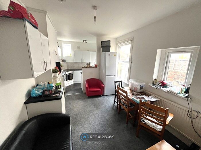 5 Bedroom Terraced House To Rent In Beverley Road, Bristol, BS7