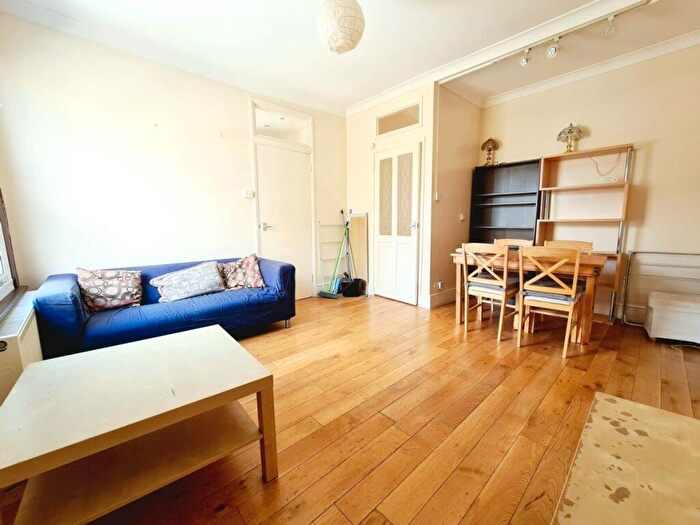 2 Bedroom Flat To Rent In Mortimer Road, Islington, N1