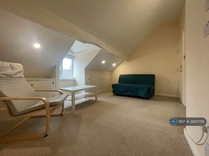 Studio To Rent In Chestnut Avenue, Derby, DE23
