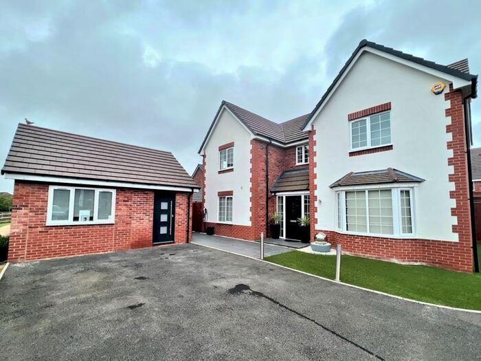 4 Bedroom Detached House For Sale In Gough Close, Codsall, Wolverhampton, WV8