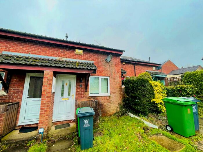 1 Bedroom House To Rent In Tintagel Close, Thornhill, Cardiff, CF14