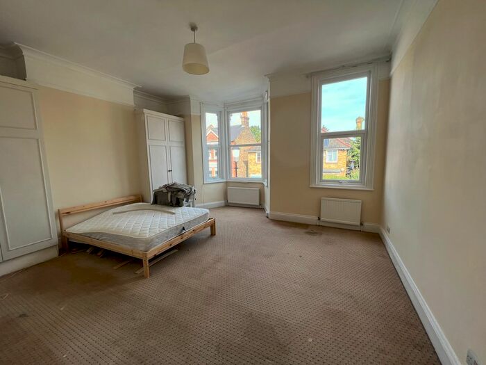 4 Bedroom Link Detached House To Rent In Brewster Gardens, London, W10