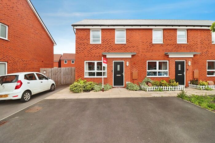 3 Bedroom End Terrace House For Sale In Crocus Road, Lyde Green, Bristol, BS16