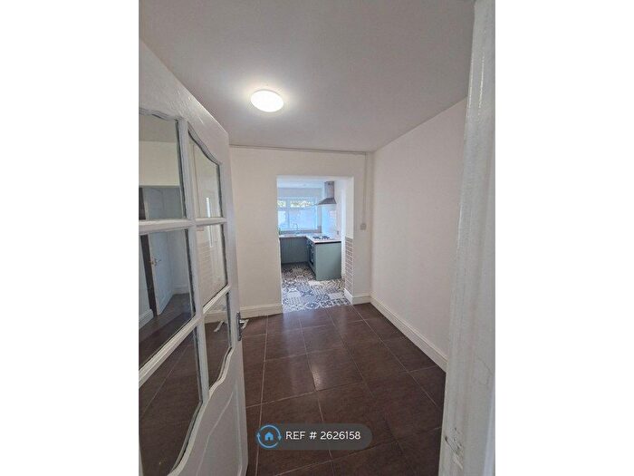 3 Bedroom Semi-Detached House To Rent In Parker Avenue, Seaforth, L21