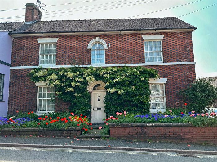 3 Bedroom Semi-Detached House For Sale In High Street, Ipstones, Staffordshire Moorlands, ST10