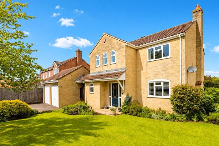 4 Bedroom Detached House For Sale In Dean Close, Frome, BA11