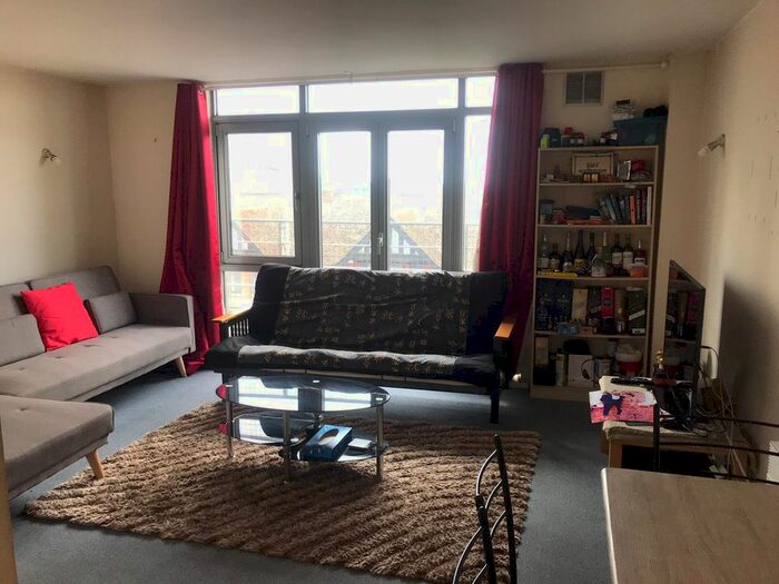 1 Bedroom Flat To Rent In Longbridge Road, Barking, Ilford, Ig1