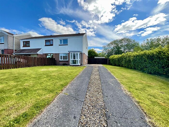 2 Bedroom Semi Detached House For Sale In Tir Newydd, Llanelli, SA14