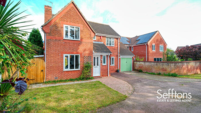 4 Bedroom Detached House For Sale In Blakestone Drive, Norwich, Norfolk, NR7