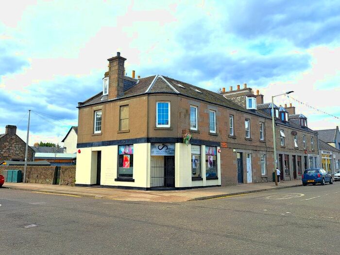 3 Bedroom Maisonette To Rent In Fort Street, Broughty Ferry, Dundee, DD5