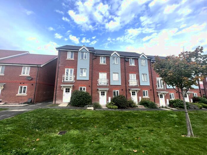 4 Bedroom House To Rent In Weavers Close, Eastbourne, BN21