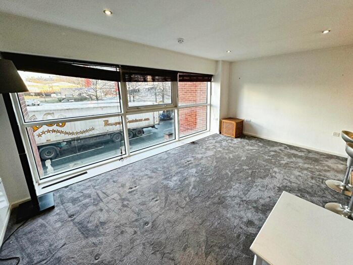1 Bedroom Flat To Rent In Trinity One, East Street, Leeds, West Yorkshire, LS9