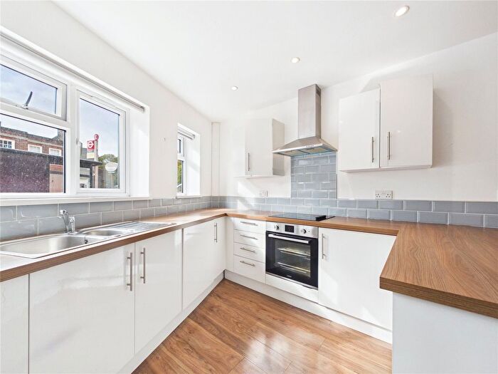 2 Bedroom Flat For Sale In Lingfield Crescent, Falconwood, London, SE9