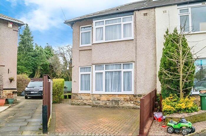 3 Bedroom Property To Rent In Moorland Grove, Pudsey, LS28