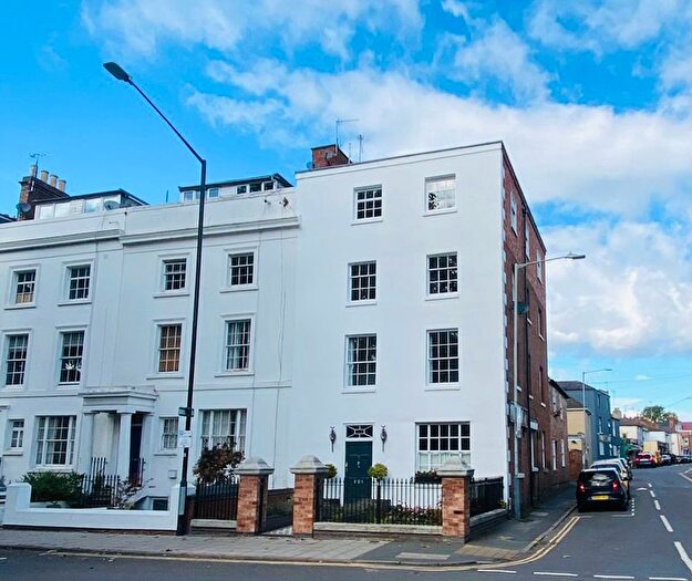 2 Bedroom Flat To Rent In Willes Road, Leamington Spa, CV32