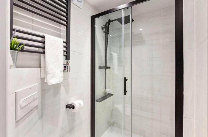 Apartment To Rent In Oakley Square, Mornington Crescent, Euston, Camden, London, NW1