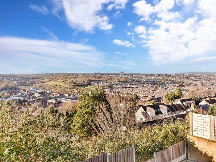 3 Bedroom Link Detached House For Sale In Ward View, Chatham, Kent, ME5