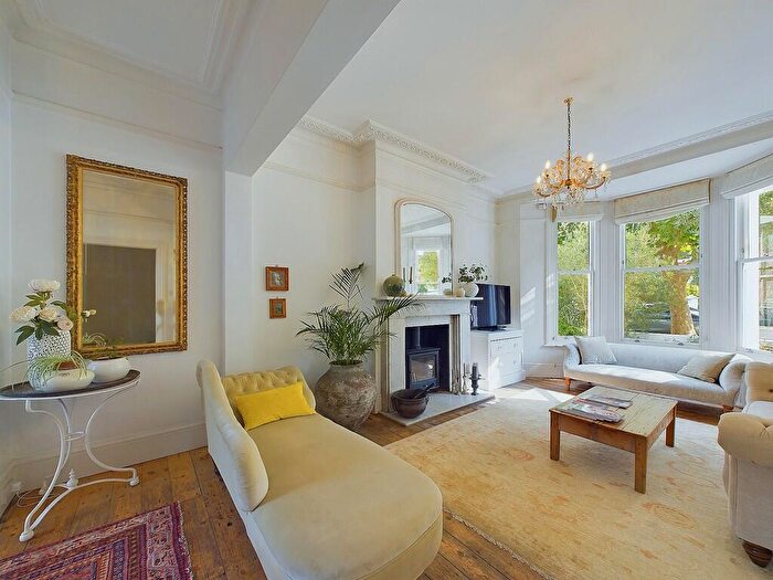 4 Bedroom Terraced House To Rent In Walsingham Road, Hove, BN3