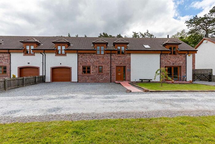 5 Bedroom Semi-Detached House For Sale In East Leys, Errol, Perth, PH2