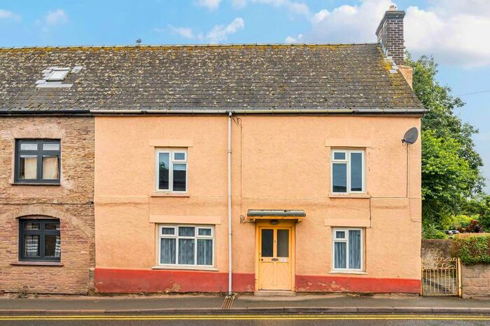 4 Bedroom Semi-Detached House For Sale In Peterchurch, Hereford, HR2