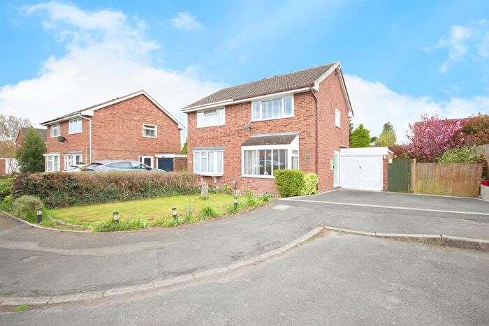 2 Bedroom Semi-Detached House For Sale In Sheldon Grove, Warwick, CV34