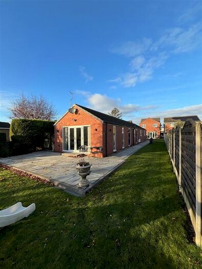 2 Bedroom Detached Bungalow To Rent In Inmans Road, Hedon, Hull, HU12