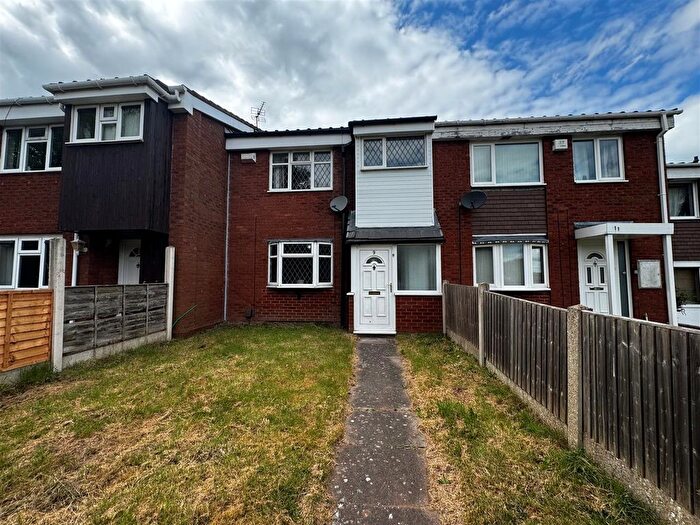 3 Bedroom Property To Rent In Ganton Walk, Wolverhampton, WV8