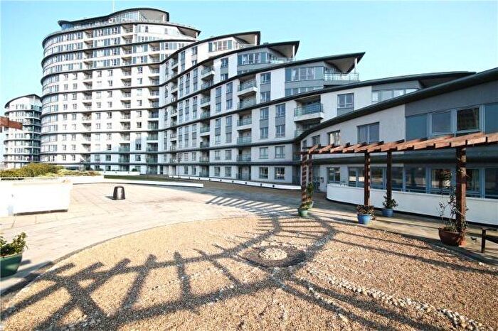 2 Bedroom Apartment To Rent In Woking, Surrey, GU22