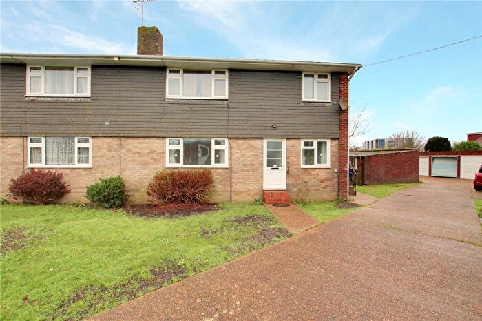 2 Bedroom Flat To Rent In Harrison Court, Worthing, West Sussex, BN14
