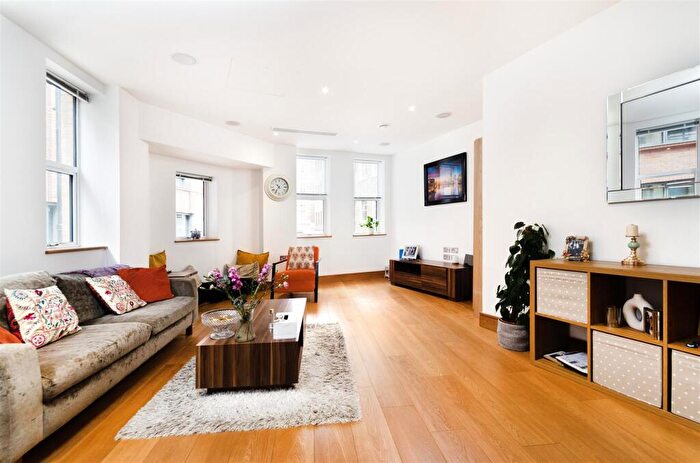 2 Bedroom Apartment To Rent In Ludgate Broadway, London, EC4V