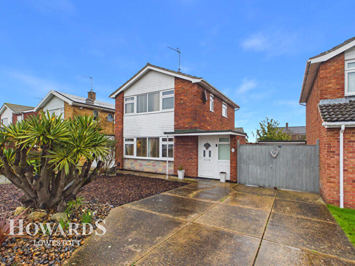 3 Bedroom Detached House For Sale In Westland Road, Lowestoft, NR33