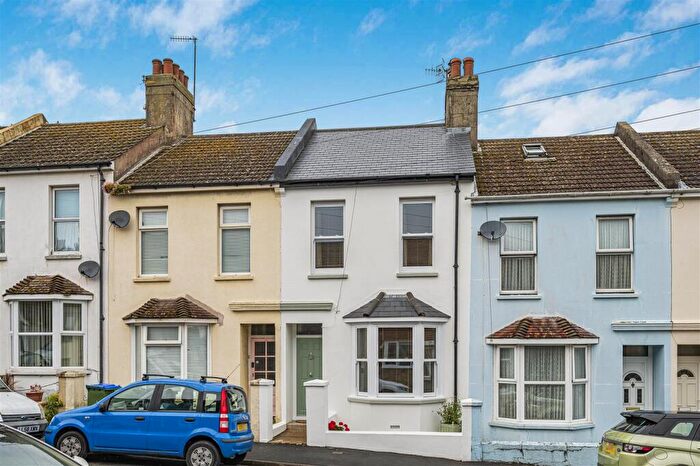 3 Bedroom Terraced House For Sale In Evelyn Avenue, Newhaven, BN9