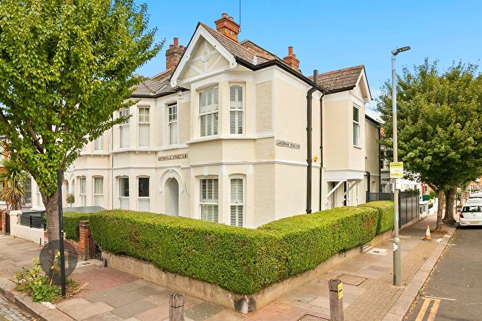 3 Bedroom Property For Sale In Astonville St, London, SW18
