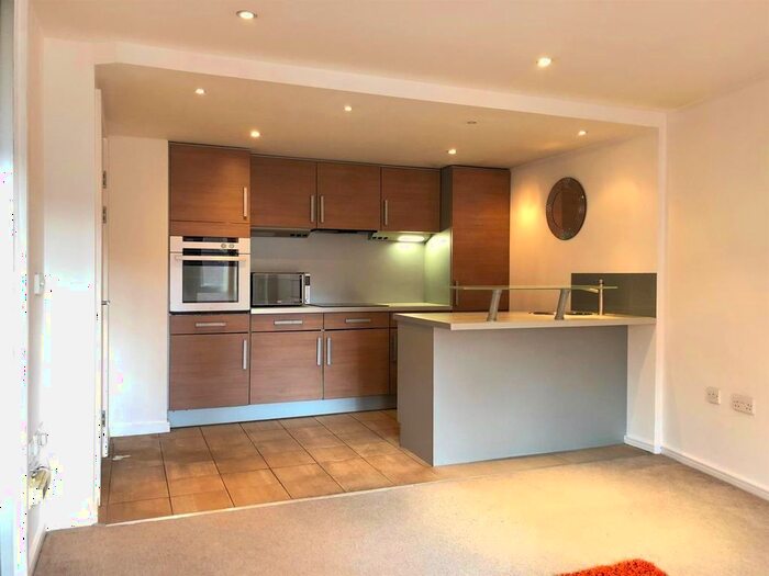 2 Bedroom Flat To Rent In Trinity One, East Street, Leeds, LS9