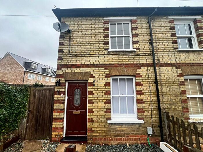 2 Bedroom Semi Detached House For Sale In Grove Walk, Hertford, SG14
