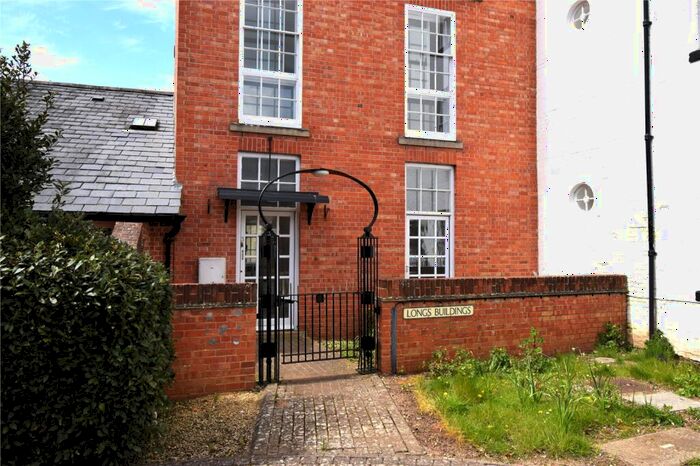3 Bedroom Maisonette For Sale In Snuff Court, Snuff Street, Devizes, Wiltshire, SN10