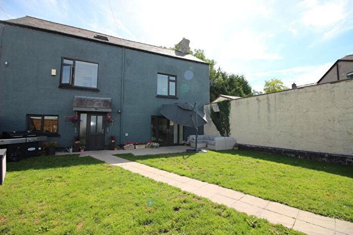 3 Bedroom Semi Detached House For Sale In High Street, Ruardean, GL17