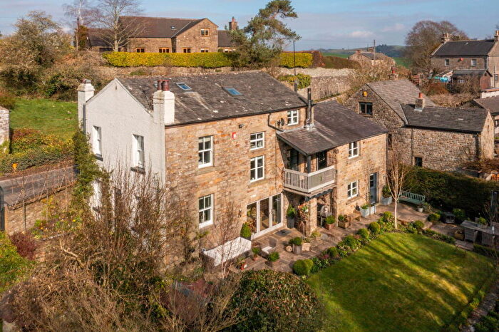 4 Bedroom Barn Conversion For Sale In Hopebeck House, Gressingham, Lancaster, LA2