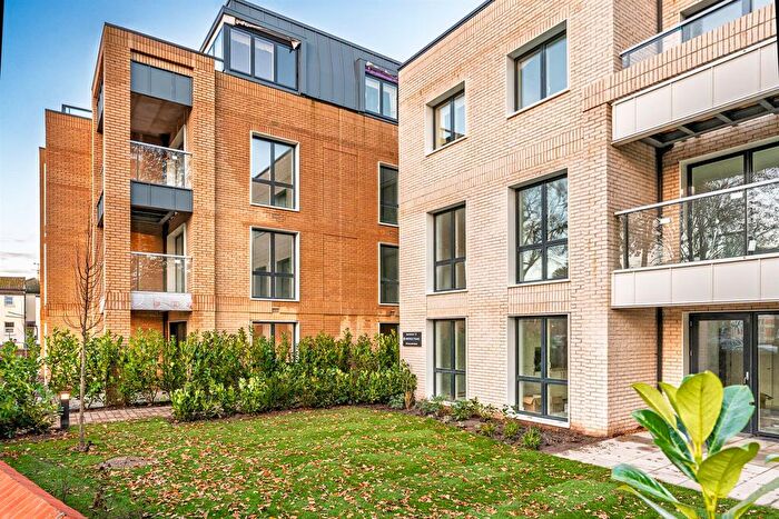 2 Bedroom Flat For Sale In Lindfield Place, Worthing, BN11