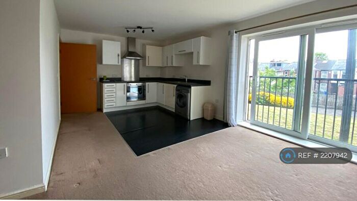 2 Bedroom Flat To Rent In Riverside House, Sheffield, S2