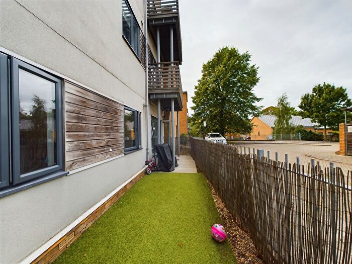2 Bedroom Flat For Sale In Champion House, Charlton, SE7